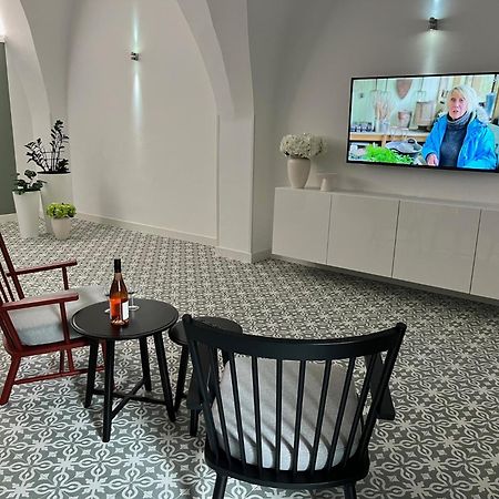 Palac Daun - Studio Apartments 즈노이모 외부 사진
