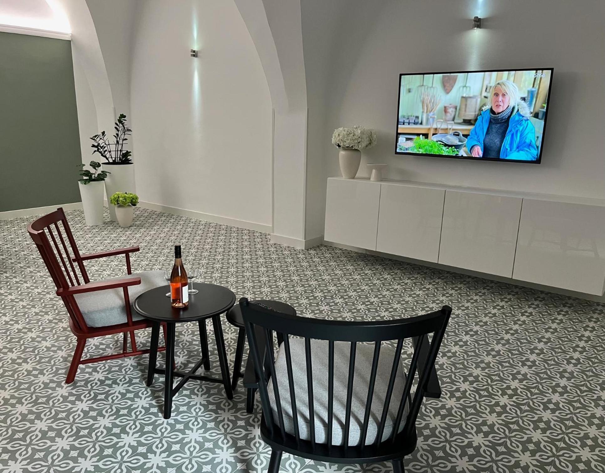 Palac Daun - Studio Apartments 즈노이모 외부 사진