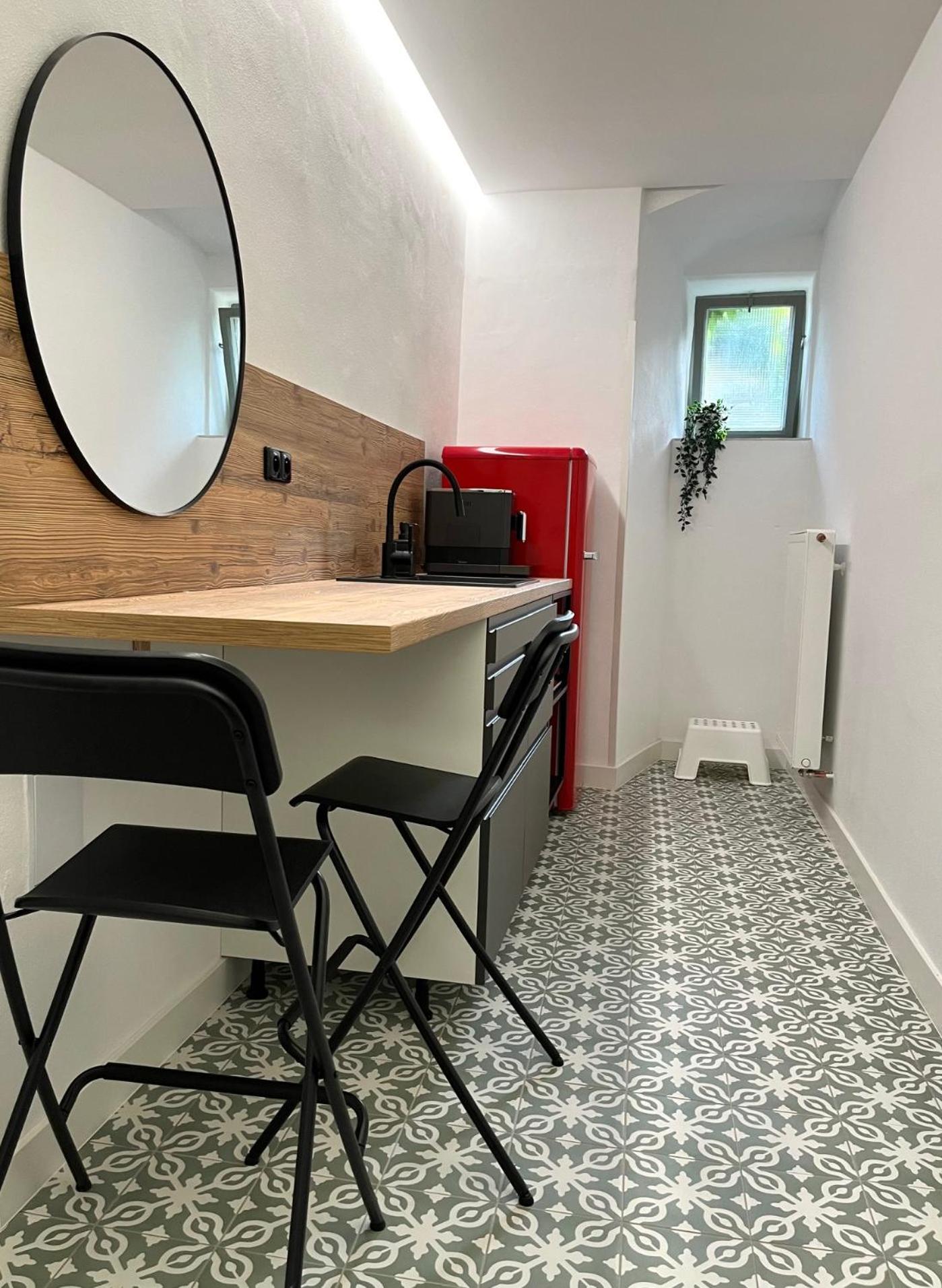 Palac Daun - Studio Apartments 즈노이모 외부 사진