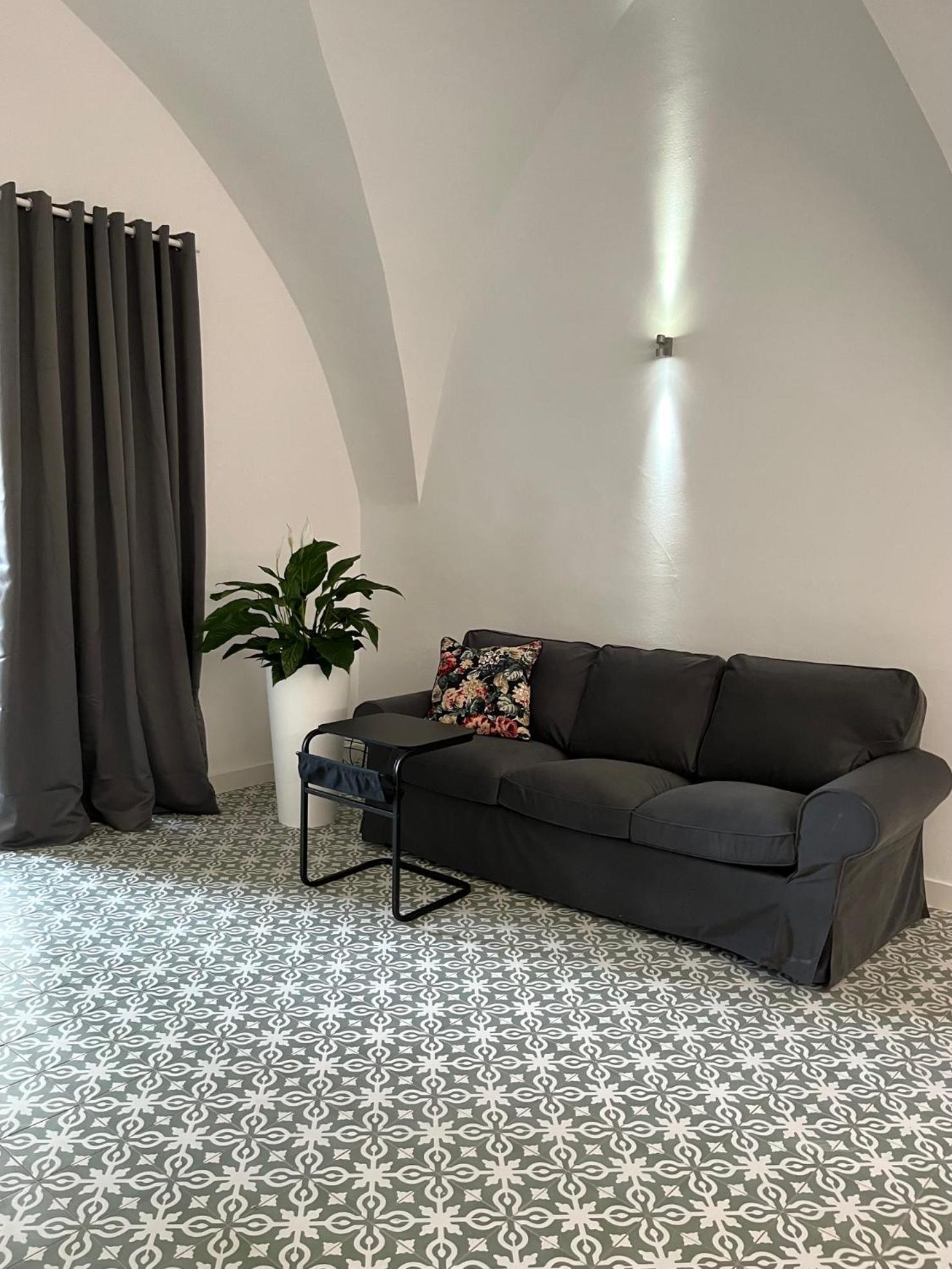 Palac Daun - Studio Apartments 즈노이모 외부 사진